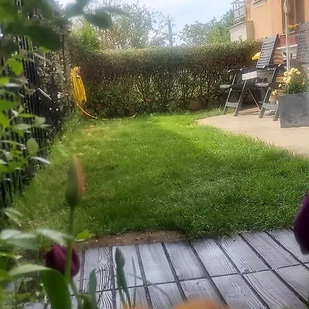 Apartment Saint Nicholas Lovely 2 Bedroom With Sunny Garden
