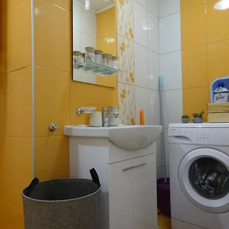 Saint Nicholas Lovely 2 Bedroom With Sunny Garden Apartman *