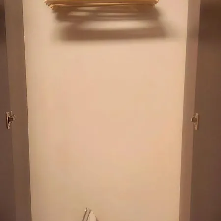 Saint Nicholas Lovely 2 Bedroom With Sunny Garden アパート