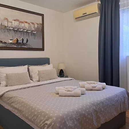 Saint Nicholas Lovely 2 Bedroom With Sunny Garden 公寓 瓦爾納