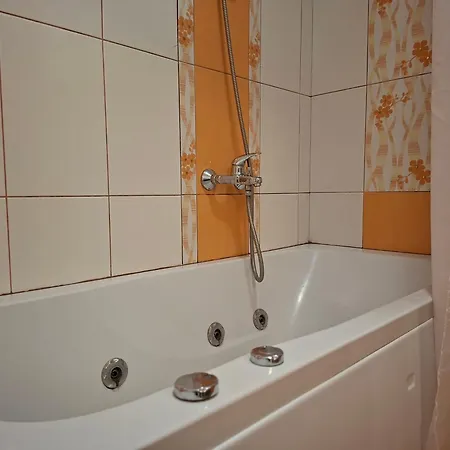 Saint Nicholas Lovely 2 Bedroom With Sunny Garden