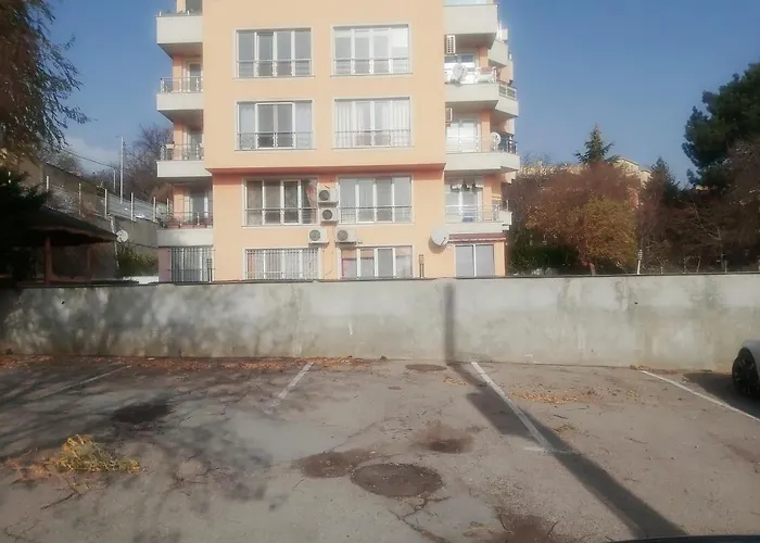Saint Nicholas Lovely 2 Bedroom With Sunny Garden Appartement